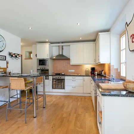 Villa Spacious Villa In Zell Am See Near Ski Area *